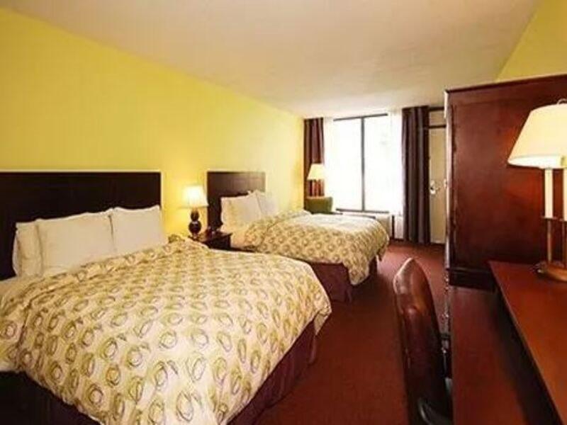Clarion Inn Brunswick Ruang foto